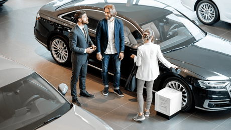 How car showrooms are taking advantage of digital signage?