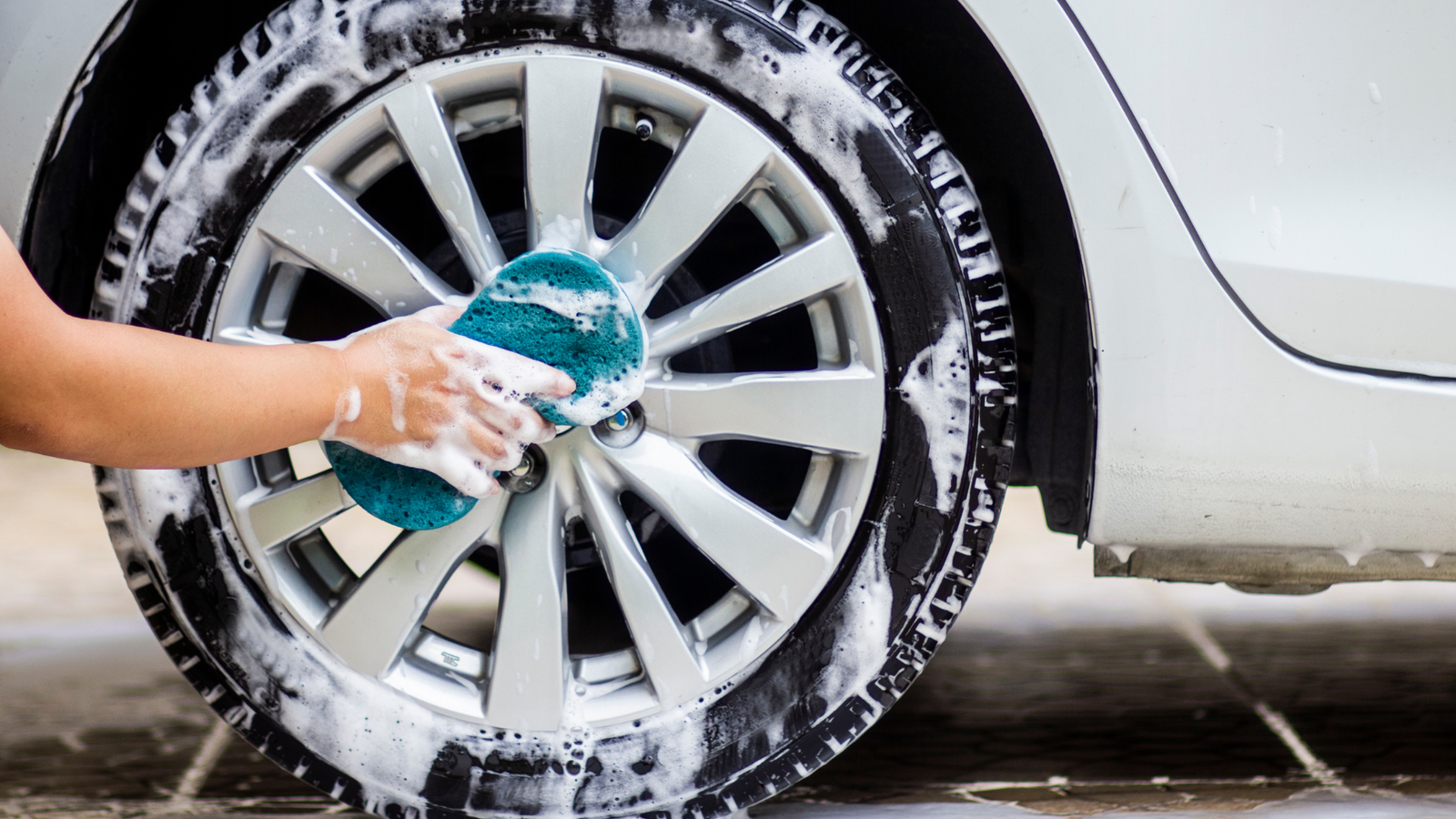 Best Digital Signage Products for Carwash Stations-Khazina Digital Signage