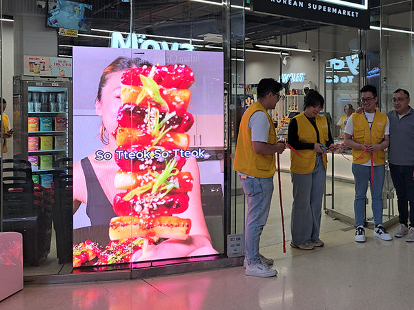 High-Definition DV-LED Freestanding Totems - Versatile Digital Display Solutions